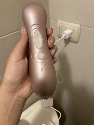 Click to view full screen Cabo de carregamento Satisfyer photo review