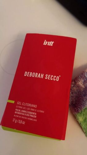 Click to view full screen Gel Clitoriano INTT e Deborah Secco photo review